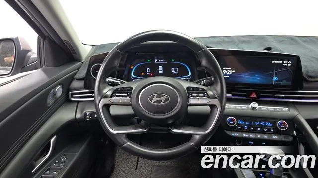 Hyundai AVANTE Новый Avante (CN7) — Фото автомобиля 13