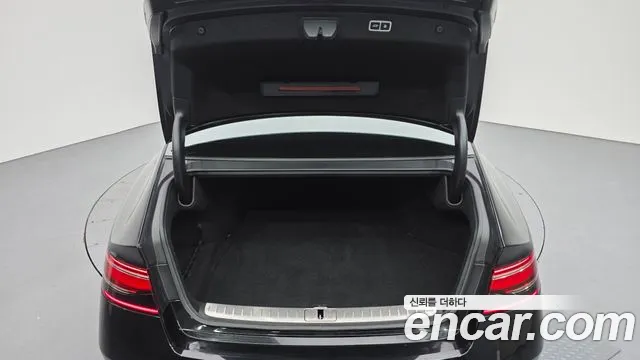 Genesis G90 Бензин 3.5 турбо AWD — Фото автомобиля 20