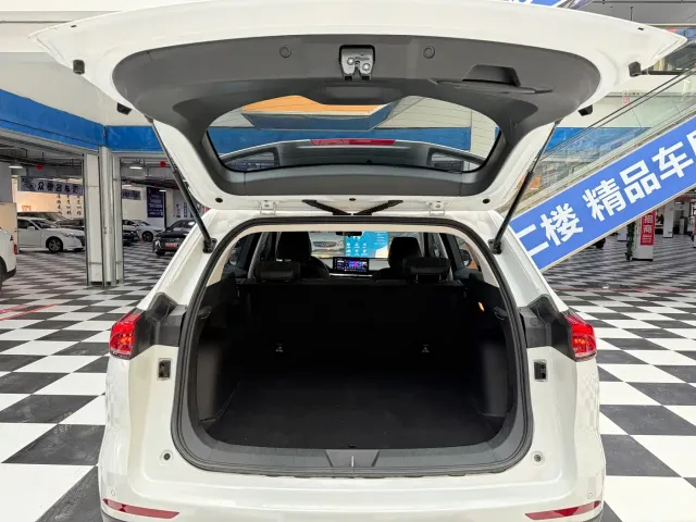 Haval H6 — Фото автомобиля 16