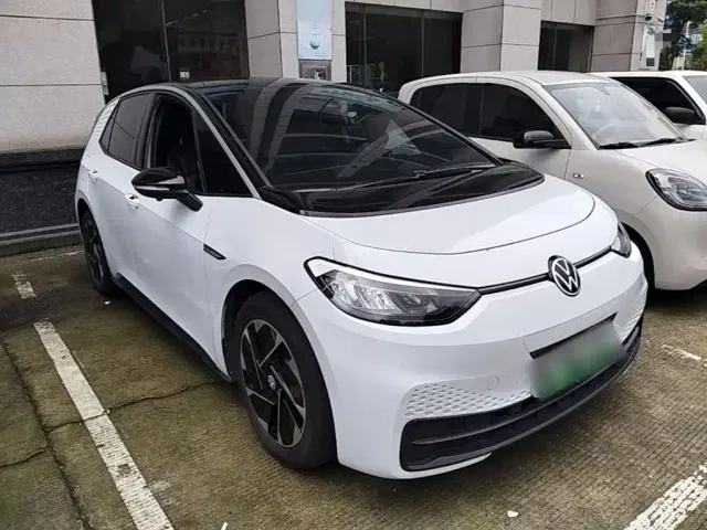 Volkswagen ID.3 — Фото автомобиля 3