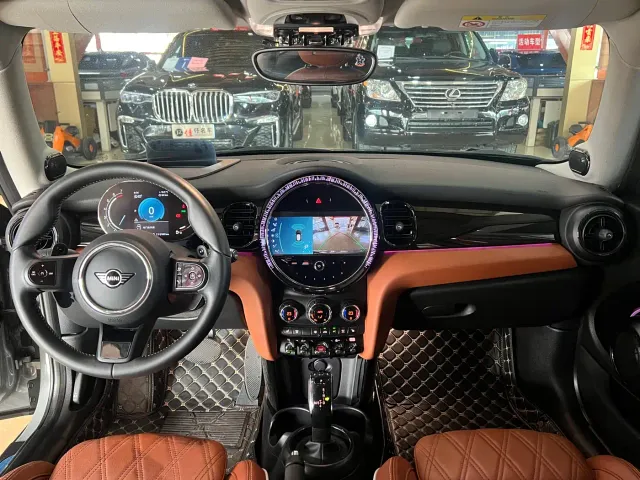 MINI Hatch — Фото автомобиля 10