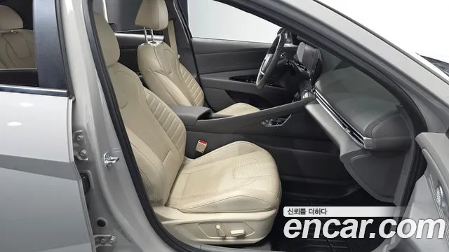 Hyundai Avante CN7 — Фото автомобиля 16