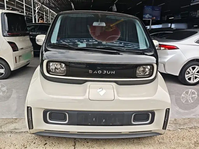 Baojun KiWi EV — Фото автомобиля 2