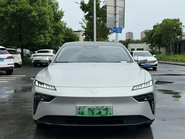 Dongfeng eπ 007 — Фото автомобиля 2