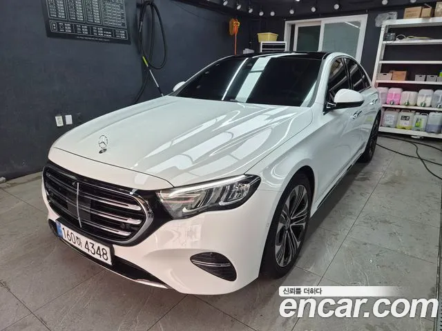 Mercedes-Benz E-Class — Фото автомобиля 2