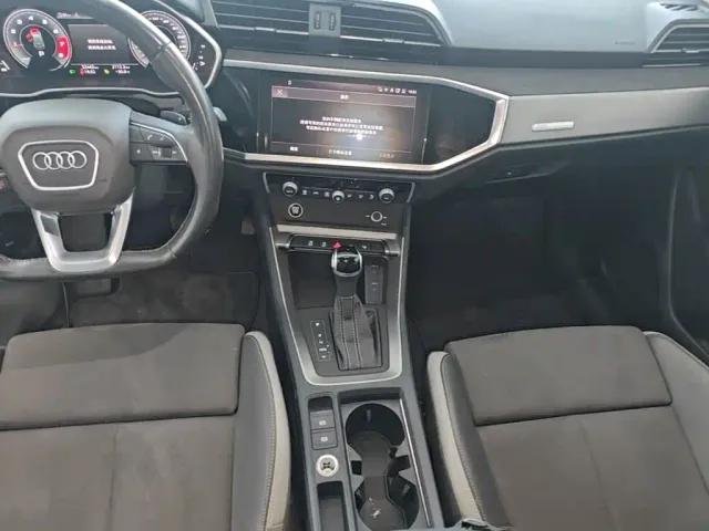 Audi Q3 — Фото автомобиля 13