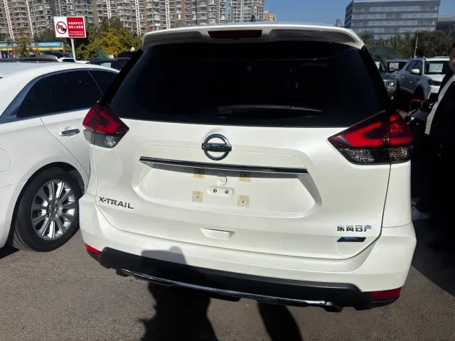 Nissan X-Trail — Фото автомобиля 18