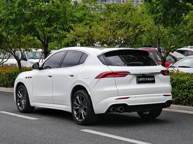 Maserati Grecale — Фото автомобиля 4