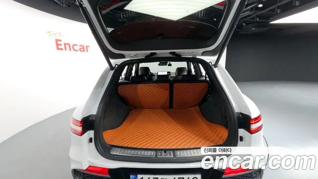 Genesis GV70 2.5T Бензин AWD — Фото автомобиля 25