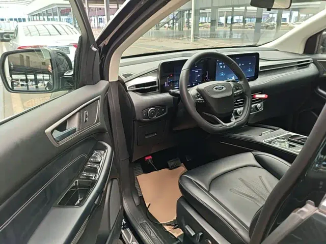 Ford Edge — Фото автомобиля 15