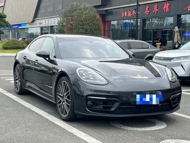 Porsche Panamera — Фото автомобиля 3