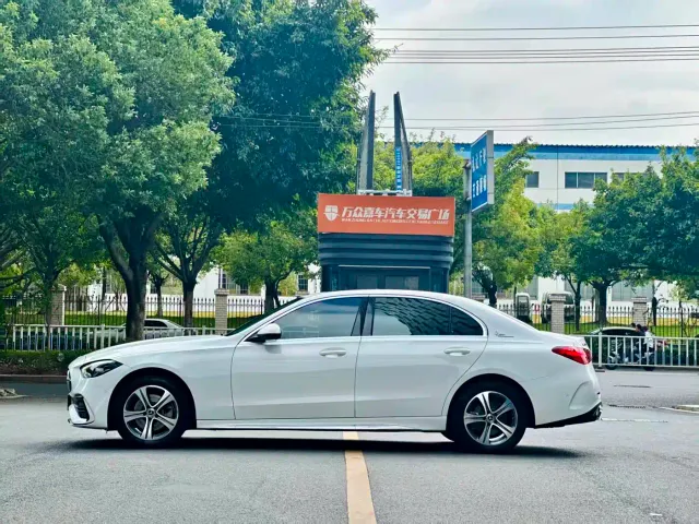 Mercedes-Benz C-Class — Фото автомобиля 7