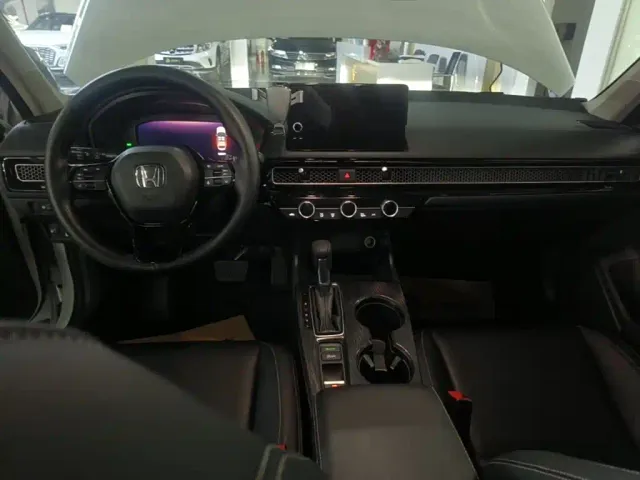 Honda Integra 2023 240TURBO CVT Leading Edition — Фото автомобиля 10