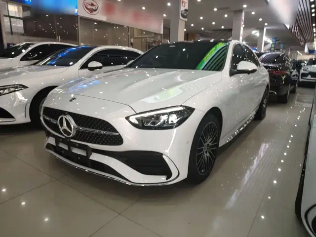Фотография автомобиля — Mercedes-Benz C-Class