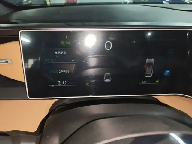 Geely ICON — Фото автомобиля 11