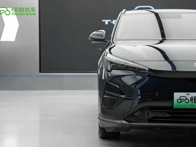 Arcfox Alpha T5 — Фото автомобиля 4