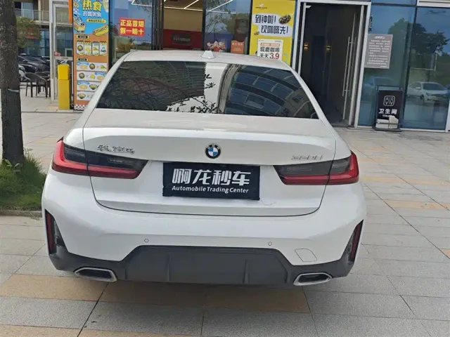 BMW 3 Series — Фото автомобиля 4