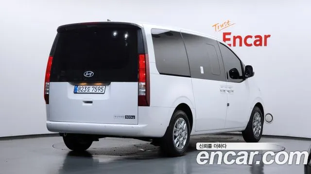 Hyundai Staria Staria (New) — Фото автомобиля 2