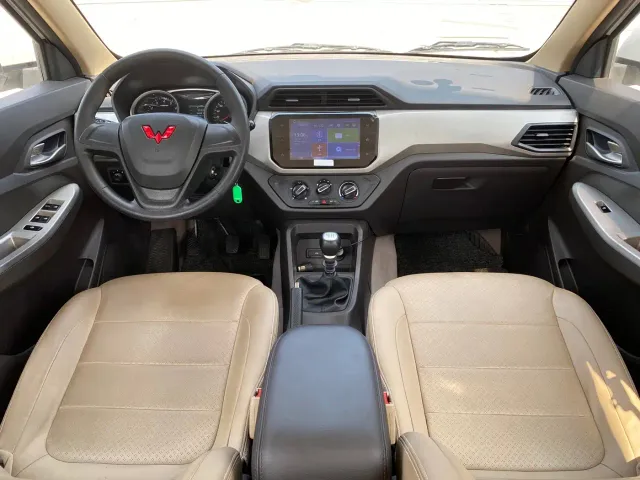 Wuling Hongguang — Фото автомобиля 10