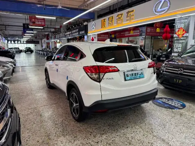 Honda Vezel — Фото автомобиля 8