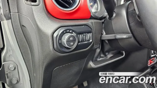 Jeep Wrangler JL — Фото автомобиля 26
