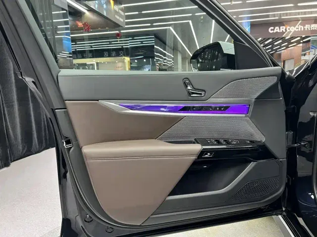 BMW 7 Series — Фото автомобиля 15