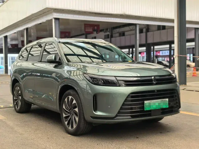 Aito M7 — Фото автомобиля 3