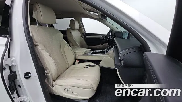 Genesis GV80 — Фото автомобиля 16