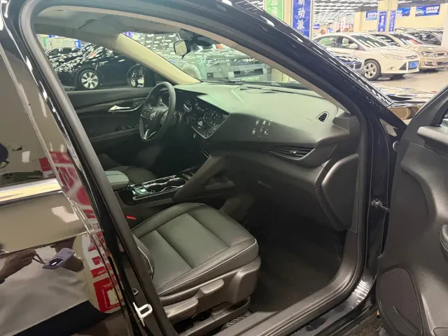 Buick Envision S — Фото автомобиля 10