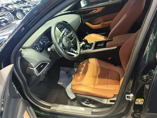 Jaguar XEL — Фото автомобиля 14
