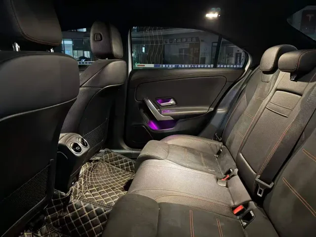 Mercedes-Benz Mercedes-Benz A-Class 2023 A 200 L Fashion — Фото автомобиля 8