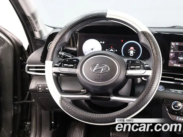 Hyundai AVANTE Новый Avante (CN7) — Фото автомобиля 15