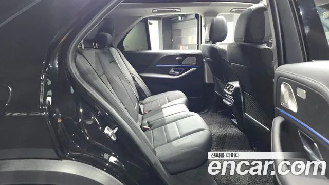 Mercedes-Benz GLE-Class — Фото автомобиля 17