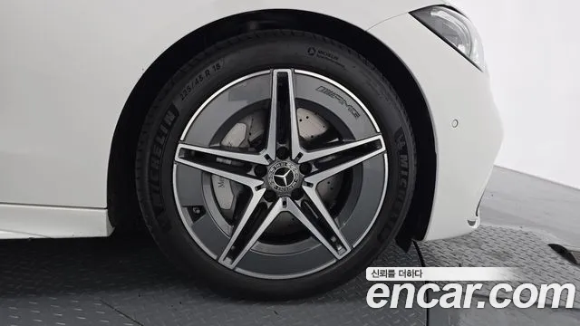 Mercedes-Benz C-Class — Фото автомобиля 18