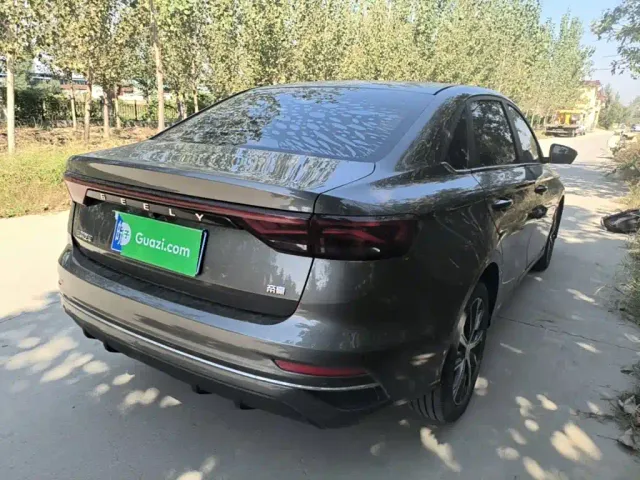 Geely Emgrand — Фото автомобиля 6