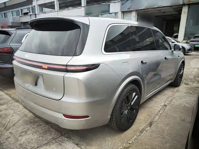 Li Auto Li Xiang L9 2022 Max — Фото автомобиля 6