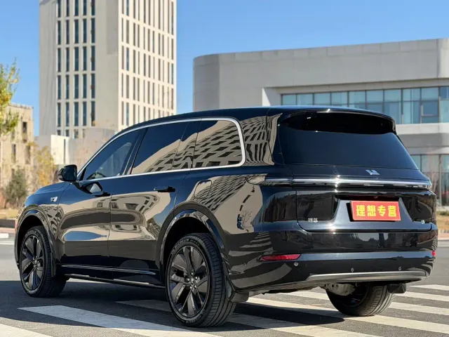 Li Auto L9 — Фото автомобиля 7