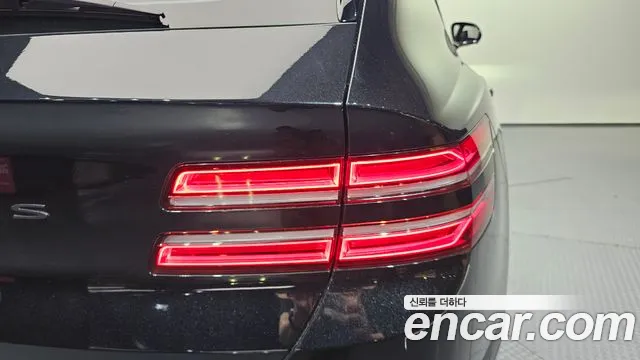 Genesis GV80 — Фото автомобиля 8