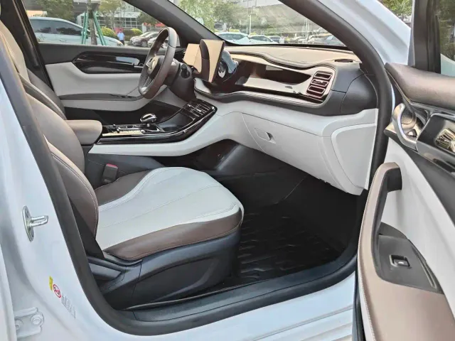 BYD Qin PLUS — Фото автомобиля 20