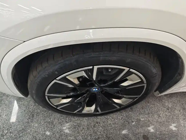 BMW iX3 — Фото автомобиля 22