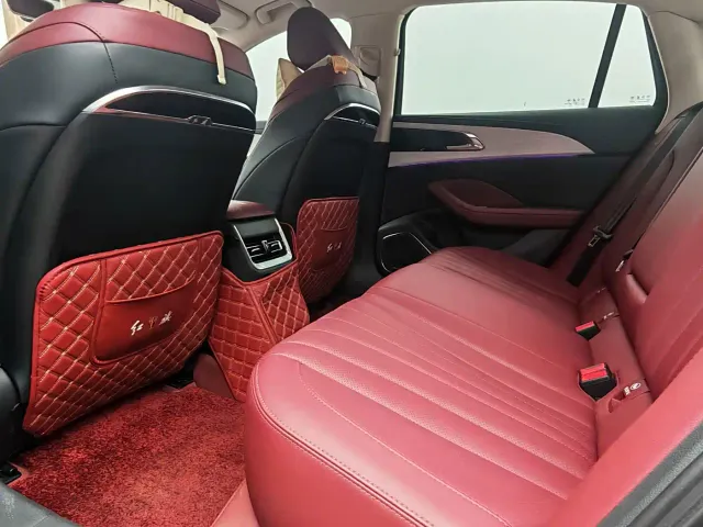 Hongqi H5 — Фото автомобиля 5