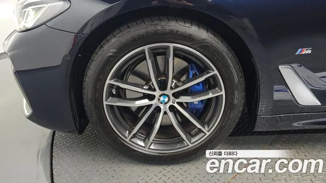 BMW 5 Series G30 — Фото автомобиля 5