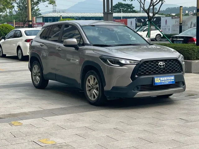Toyota Corolla Cross — Фото автомобиля 3