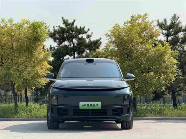 Li Auto L9 — Фото автомобиля 2