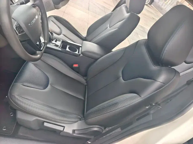 Venucia D60 EV — Фото автомобиля 19
