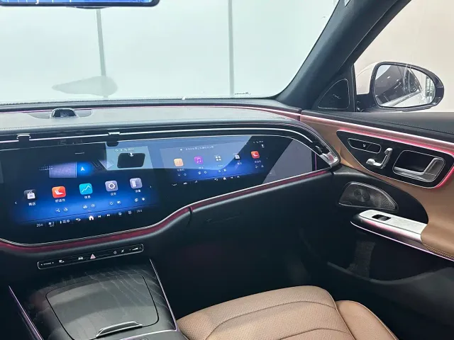 Mercedes-Benz E-Class — Фото автомобиля 16
