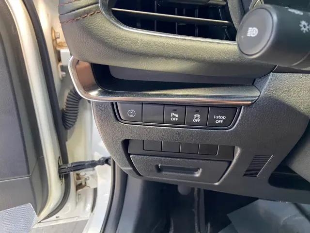Mazda Axela — Фото автомобиля 17