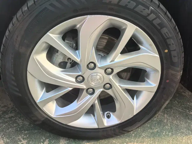 Buick Velite 6 — Фото автомобиля 10