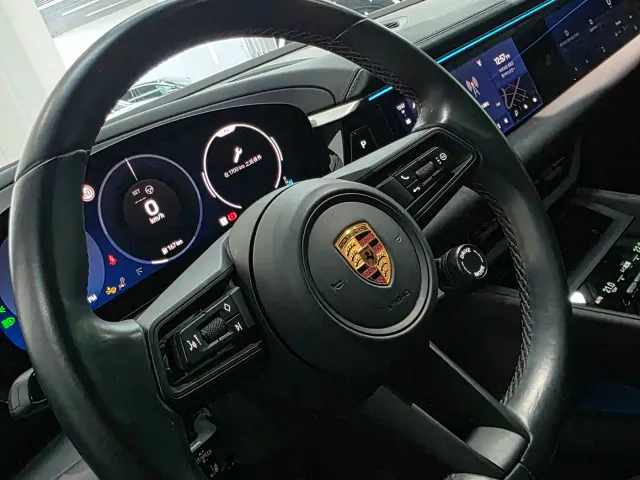 Porsche Macan EV — Фото автомобиля 10