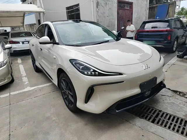 IM Motors LS6 — Фото автомобиля 3